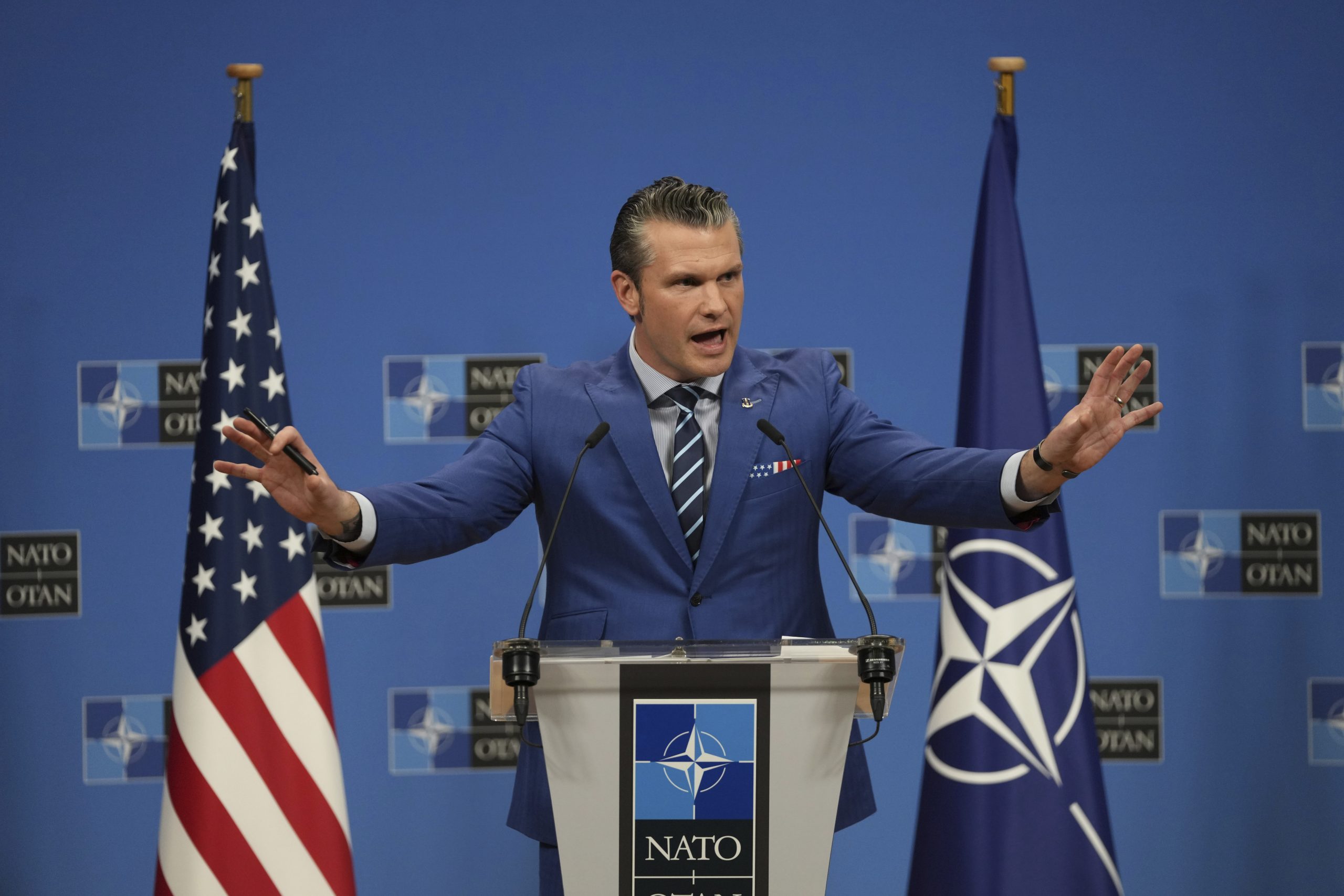 Secretarul american de Război, Pete Hegseth, va lipsi de la reuniunea miniștrilor Apărării ai NATO, spun surse Reuters. Administrația Trump se îndepărtează tot mai mult de Alianța Nord-Atlantică