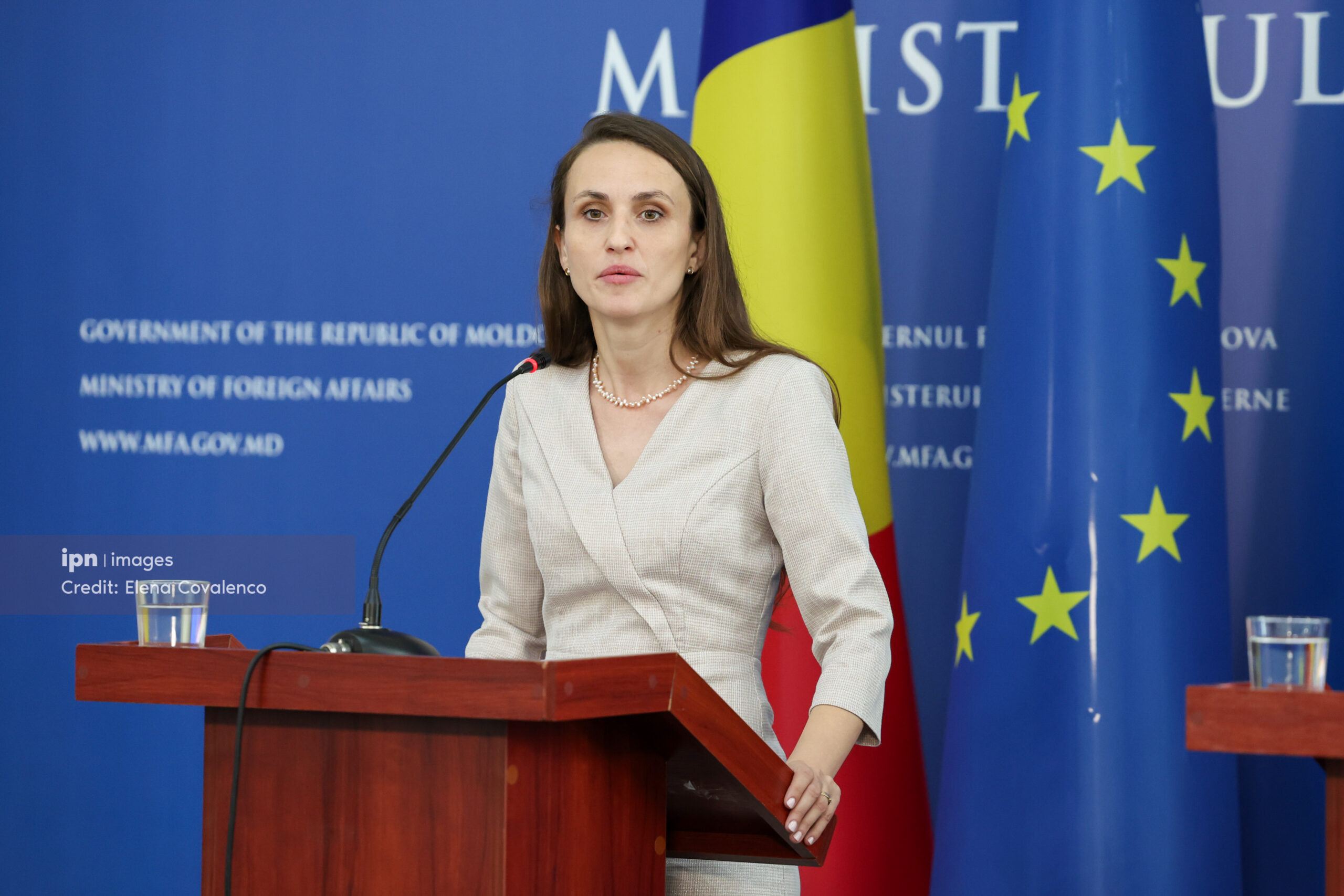 Oana Țoiu spune că România nu este în pericol după amenințările Iranului: „Repercusiunile Iranului vor fi doar la nivel diplomatic”. În paralel, Rusia încasează 1.730 de dolari pe secundă de pe urma războiului din Iran