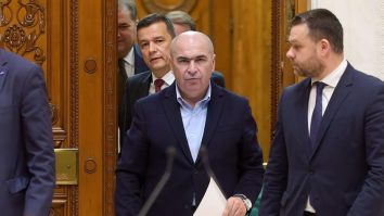 PSD îl condiționează pe Bolojan: Reforma să fie votată la pachet cu planul PSD de relansare economică. Cristian Hostiuc, director editorial ZF: „PSD a venit cu ceva foarte subțire. Parcă e scris de ChatGPT”