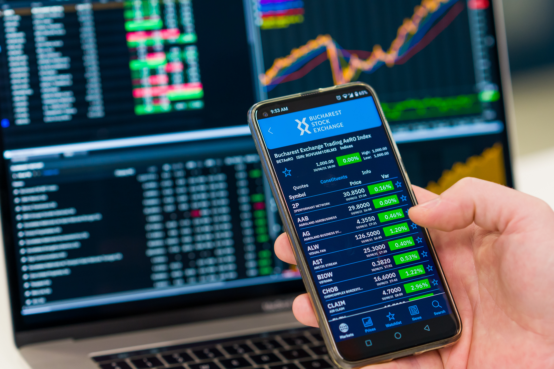 Bursa de Valori Bucureşti începe 2026 cu noi maxime şi creşteri rapide ale acţiunilor într-un context de taxe mai mari şi aşteptări prudente privind economia. Este începutul încă unui an magnific sau euforia de moment?