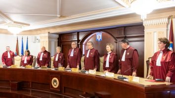 CCR a amânat pentru a patra oară verdictul privind Reforma Pensiilor Magistraților. Toni Neacșu, fost judecător CSM: „Cred că îl încurcă foarte mult pe domnul Bolojan, cel puțin la nivel de imagine”