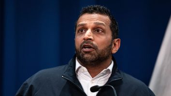 FBI spune că a dejucat un atac terorist inspirat de ISIS, planificat pentru noaptea de Revelion, în Carolina de Nord. Un tânăr de 18 ani este acuzat de sprijin pentru o organizație teroristă