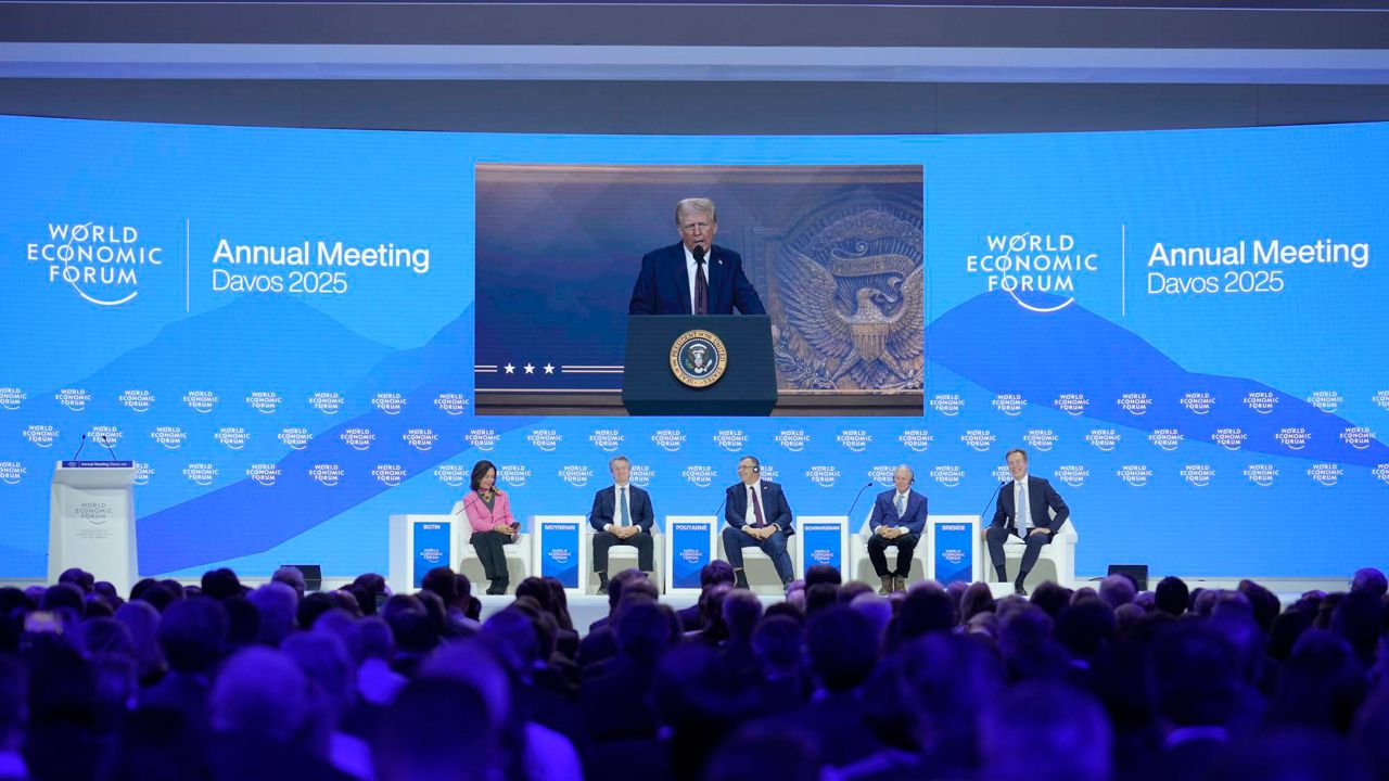 România va participa cu o delegație la Forumul Economic Mondial de la Davos, dar Nicușor Dan nu va fi prezent: „Nu umblă teleleu prin lume”, spune consilierul său prezidențial