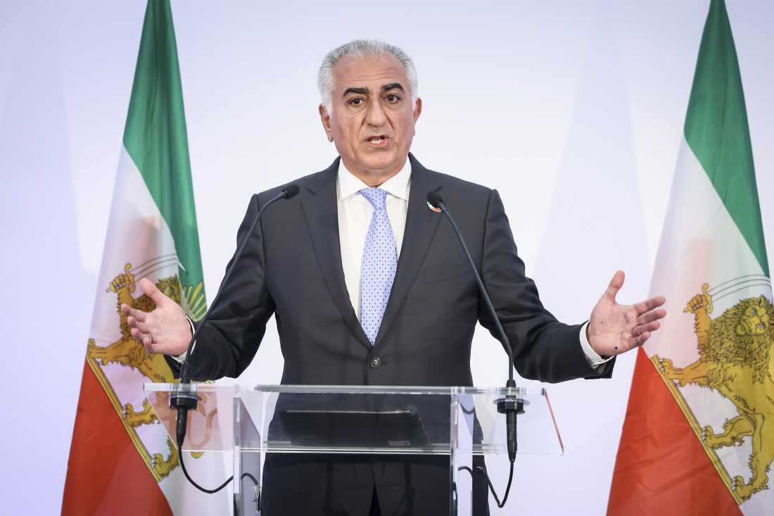 Cu ce sunt diferite protestele din Iran față de manifestațiile din trecut? Reza Pahlavi a devenit unul dintre simbolurile tranziției cerute astăzi de milioane de iranieni