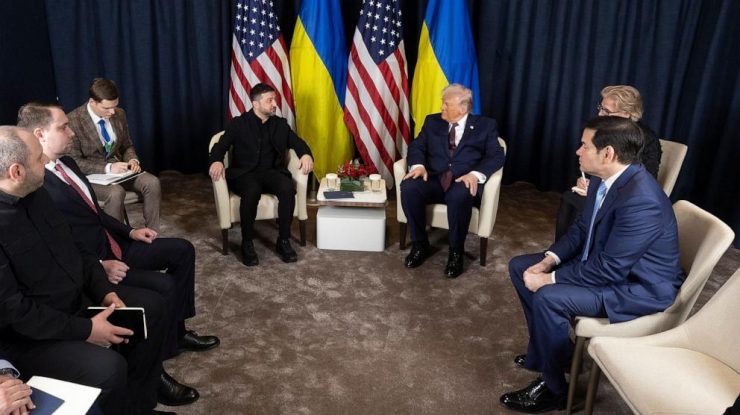 Ucraina, Rusia și SUA participă astăzi, în Abu Dhabi, la primele negocieri trilaterale de la invazia rusă din 2022. Trump: „Putin și Zelenski vor un acord de pace”
