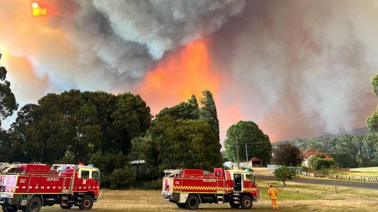 Australia luptă cu incendii la „nivel de urgență” pe fondul unui val de căldură record