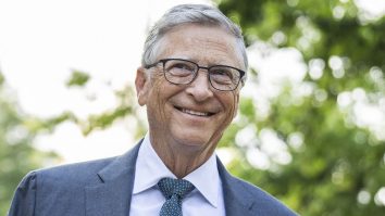 Bill Gates respinge dezvăluirile din Dosarele Epstein că a încercat să ofere pe ascuns antibiotice soției sale, după ce a contractat o boală cu transmitere sexuală de la prostituate din Rusia