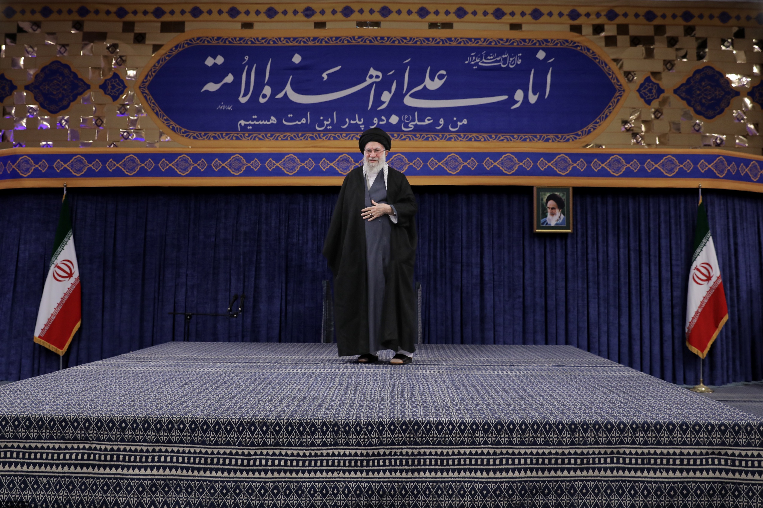 Iranul acuză oficial „agenții străini” pentru revoltele din peste 110 orașe. Ali Khamenei: „Protestatarii vor să-i facă pe plac Președintelui Trump, care are mâinile pătate cu sângele a peste 1.000 de iranieni”