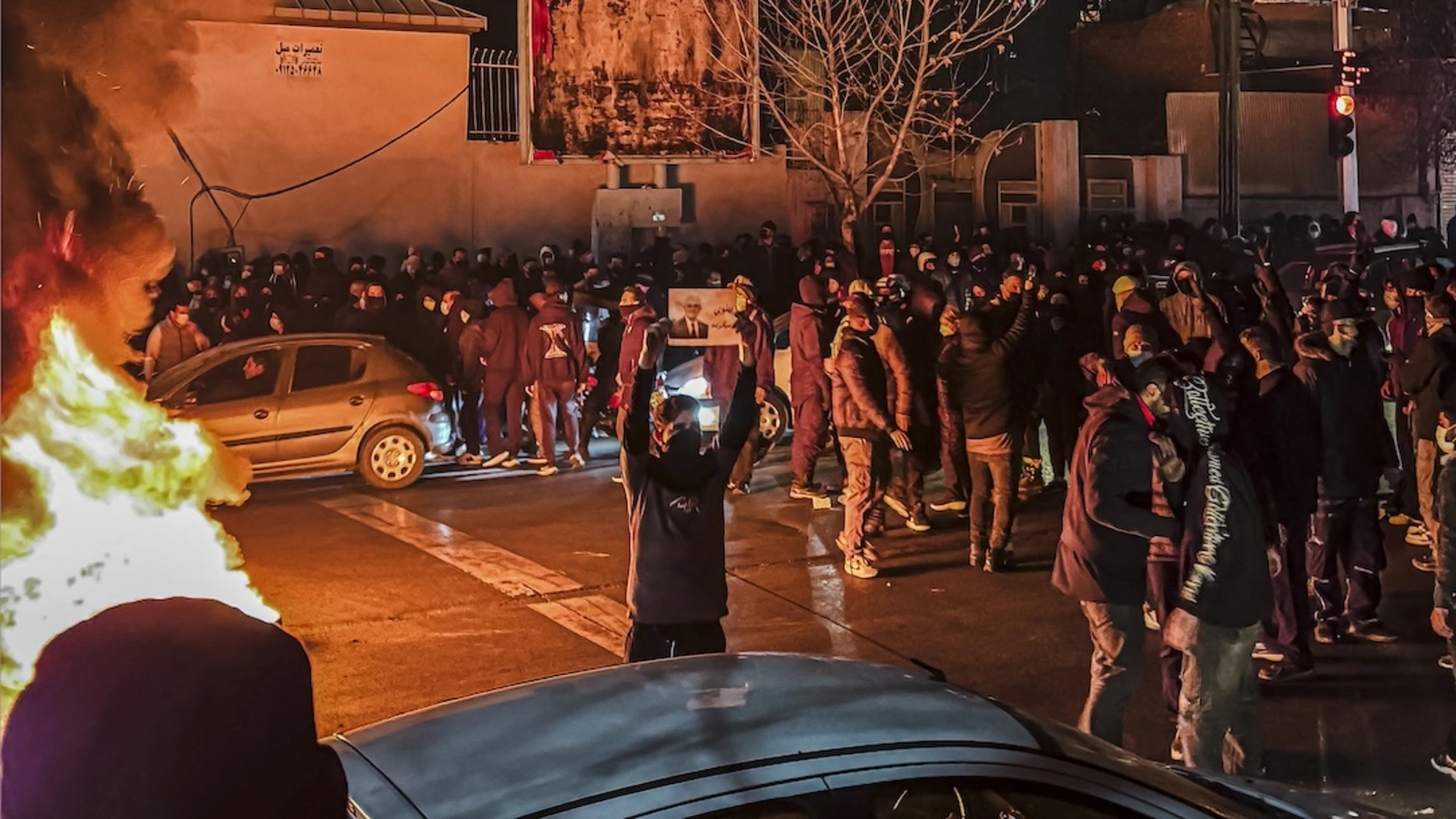 Statele Unite cer cetățenilor americani să părăsească imediat Iranul: „Nu vă putem ajuta. Dacă nu puteți pleca, adăpostiți-vă”