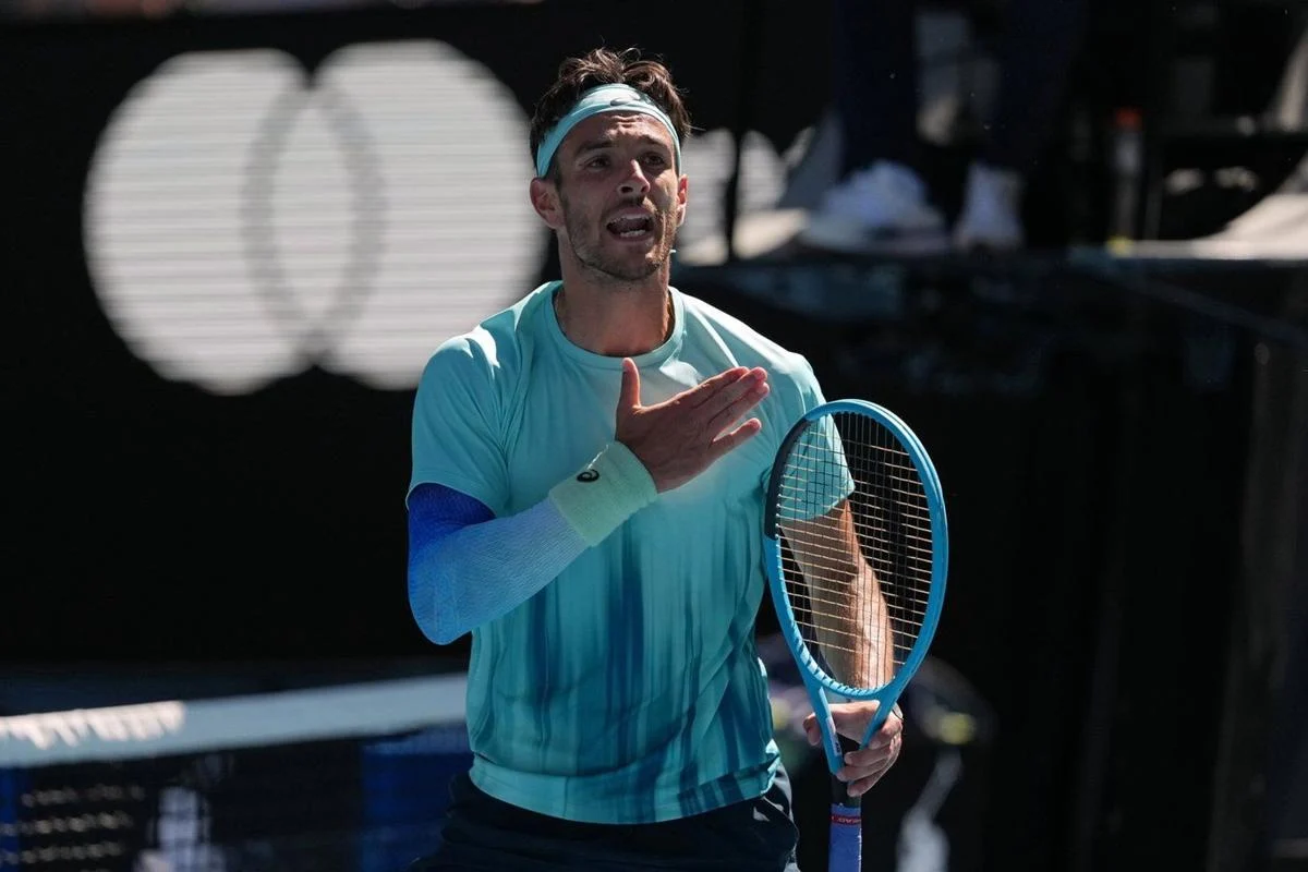 Lorenzo Musetti, în premieră în sferturile Australian Open, va da piept cu Djokovic