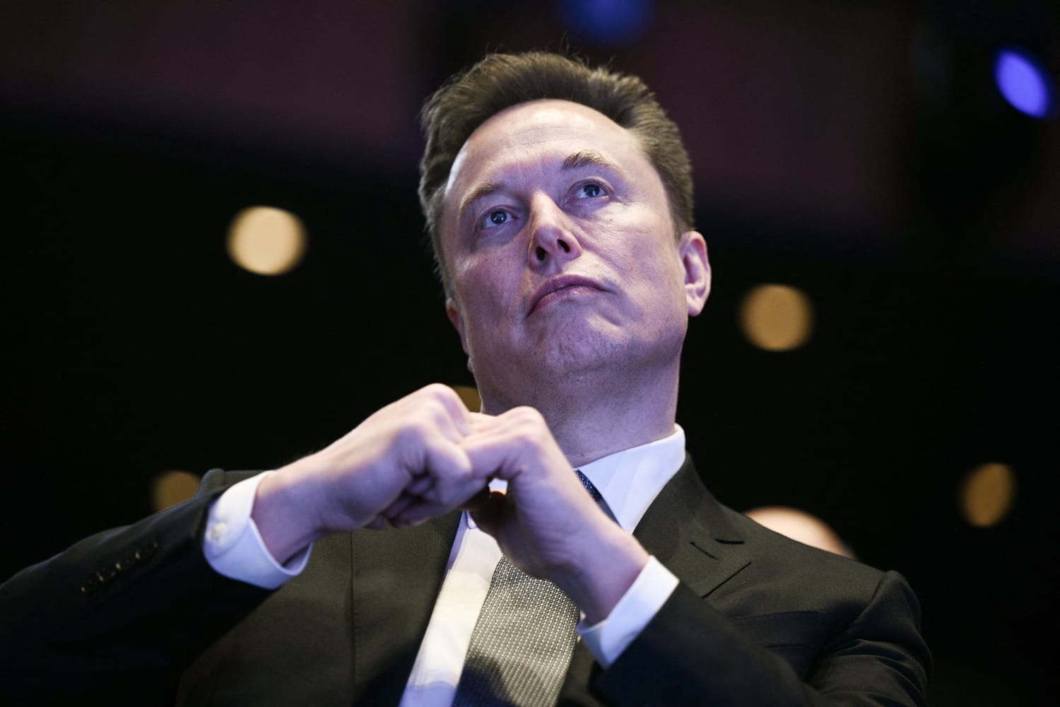 Elon Musk a început să furnizeze Starlink gratuit în Iran, după ce regimul iranian a întrerupt internetul în toată țara pe fondul protestelor violente anti-regim
