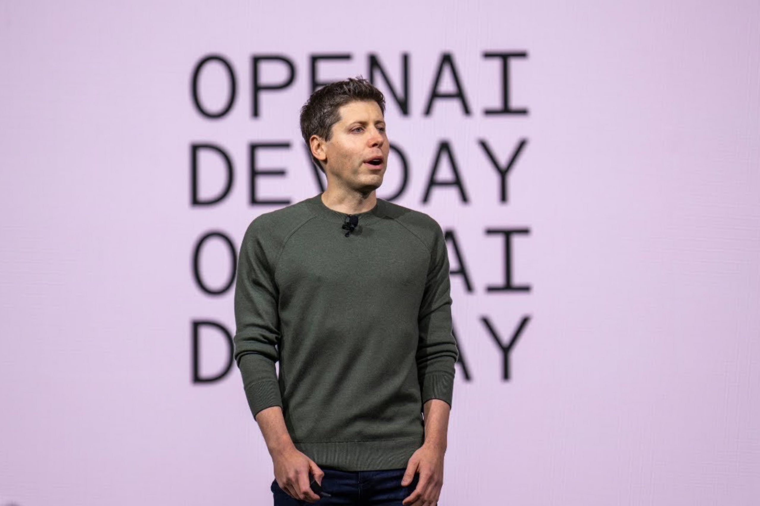Sam Altman urmărește să obțină o finanțare istorică de 100 de miliarde de dolari pentru OpenAI. Nvidia, Amazon și Microsoft plănuiesc o investiție de 40 de miliarde de dolari