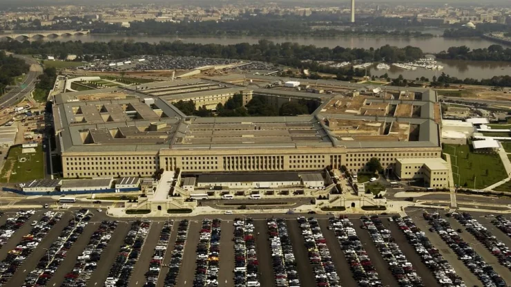 Tensiuni în Minnesota. Pentagonul pregătește 1.500 de militari pentru o posibilă desfășurare, după protestele violente