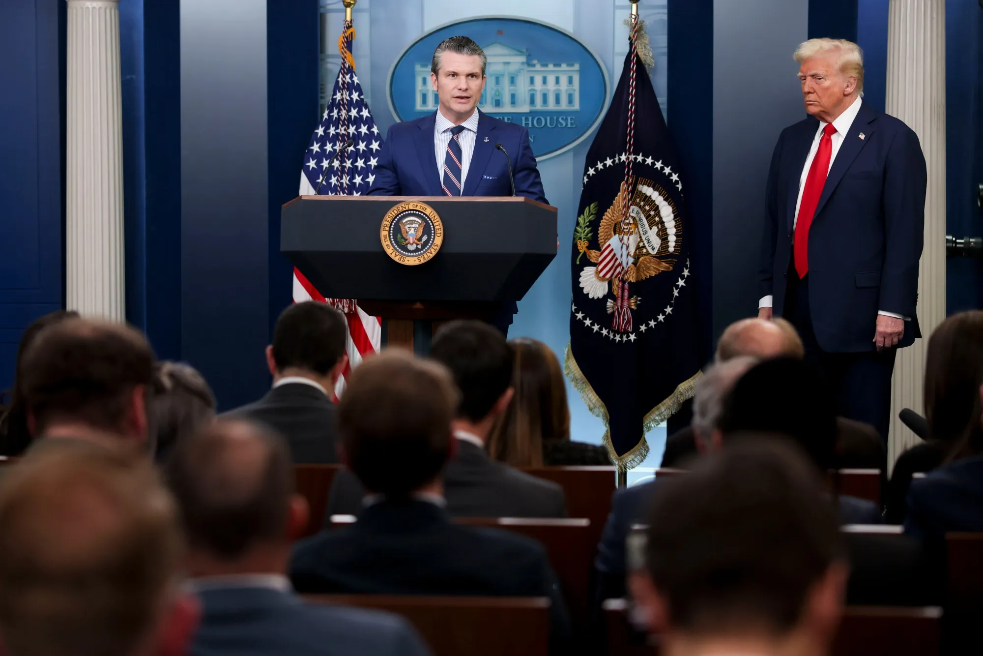 Trump avertizează Europa să se apere singură, în noua Strategie de Apărare publicată de Pentagon. Florin Jipa: „România nici nu are o Strategie în acest moment. Ne bazăm tot pe Statele Unite”