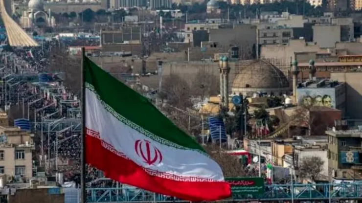 Iranul avertizează că va riposta împotriva oricăror atacuri ale SUA. Trump e gata să intervină militar în sprijinul iranienilor, care încearcă să răstoarne regimul prin proteste violente