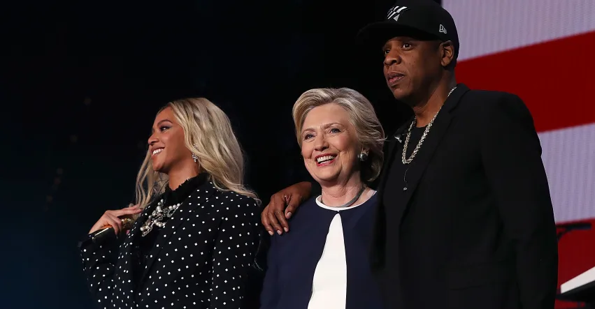 Ce s-a întâmplat în 2016 și de ce nu putem trece peste acel an? Un nou trend explodează pe TikTok, Instagram și Facebook. Internetul e nostalgic