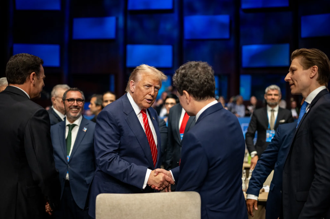 România a fost invitată de Trump în „Consiliul pentru Pace”, însă poziția lui Nicușor Dan rămâne neclară. Andreea Soare, editor Monitorul Apărării și Securității: „Fie ești pro-Trump, fie contra-Trump. România nu poate să mai stea fără să se poziționeze ferm”