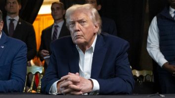 Liderul Suprem al Iranului l-a amenințat pe Trump printr-o caricatură. Khamenei: „Acest individ care stă acolo în aroganță și mândrie… va fi și el înlăturat”