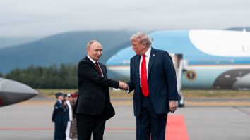 Astăzi expiră Tratatul Rusia–SUA privind limitele reciproce asupra focoaselor nucleare, New START. Rusia acuză SUA că nu au răspuns propunerilor de prelungire: „Presupunem că părțile nu mai sunt obligate să respecte niciun fel de obligații sau declarații”