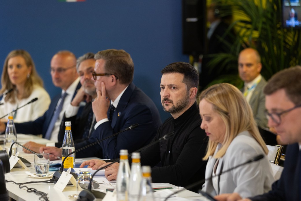 „Coaliția celor dispuși” se întâlnește în Ucraina. Consilierii europeni pentru securitate din 15 state și organizații au ajuns la Kiev, dar România lipsește