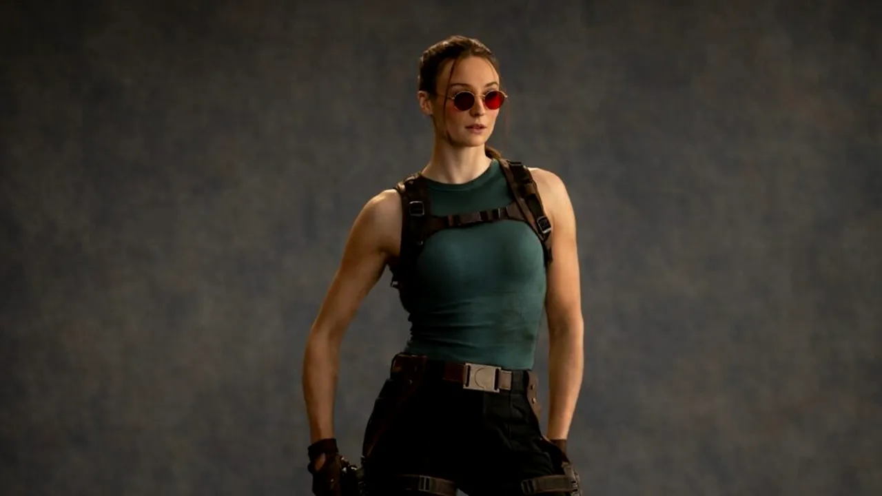 Actrița Sophie Turner, cunoscută pentru rolul său din „Game of Thrones” devine protagonista „Tomb Raider”, un nou serial live-action lansat de Prime Video