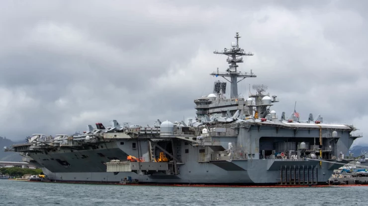 Statele Unite au doborât o dronă iraniană care se apropia de Portavionul USS Abraham Lincoln, trimis în regiune la ordinul lui Trump