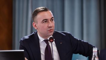 Pământurile rare extrase din Groenlanda ar urma să fie procesate în România, anunță Bogdan Ivan: „România deține 16 dintre cele 32 de elemente clasificate drept critice la nivelul Uniunii Europene”