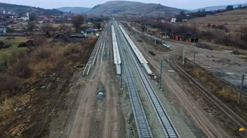 Asociația Pro Infrastructură: Ai șanse să mergi cu trenul, în acest an, pe primii 30 de kilometri modernizați ai lotului 1, de la Cluj-Napoca până la Aghireșu. Ionuț Ciurea: „Sectorul feroviar pierde foarte mulți bani din cauza întârzierilor și ratează oportunități”