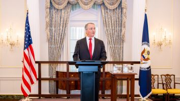 Darryl Nirenberg a depus jurământul ca ambasador al Statelor Unite în România. El își va prelua oficial funcția după prezentarea scrisorilor de acreditare Președintelui României