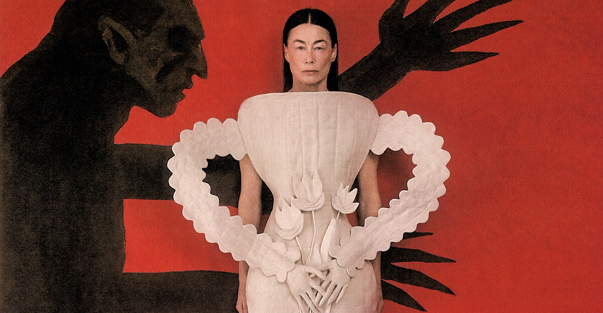 Folclorul din Transilvania a inspirat o colecție de modă Goth a ABODI Transylvania. Răzvan Țupa, autorul recomandărilor de carte citEști: „În centrul colecției se află figura Elisabetei Báthory”