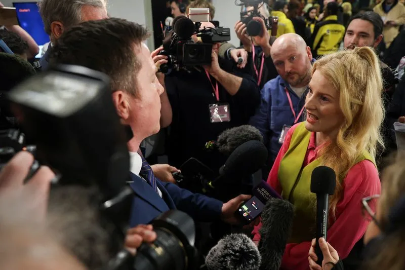 Alegerile parțiale din Marea Britanie: Partidul Verde câștigă în Gorton și Denton. Analiștii vorbesc despre un „seism politic”. Rezultatul anunță probleme pentru Starmer la alegerile locale și regionale din luna mai