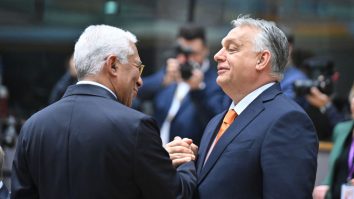 Consiliul European cere Ungariei să nu „jignească” decizia UE de a împrumuta 90 de miliarde de euro Ucrainei