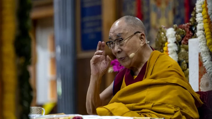 China îl critică pe Dalai Lama pentru Premiul Grammy: „Ne opunem ferm…”