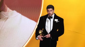 Premiile Grammy 2026: Bad Bunny a câștigat „Album of the Year”, devenind primul muzician din istorie care obține acest premiu cu un album interpretat integral în limba spaniolă