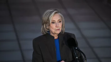 Hillary Clinton cere audierea sub jurământ a lui Donald Trump în ancheta privind legăturile cu Jeffrey Epstein