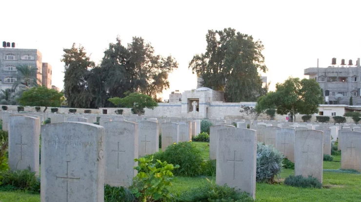 Israel a distrus peste 100 de morminte din Gaza ale eroilor britanici și australieni din Primul și Al Doilea Război Mondial. Imaginile satelitare confirmă distrugerea