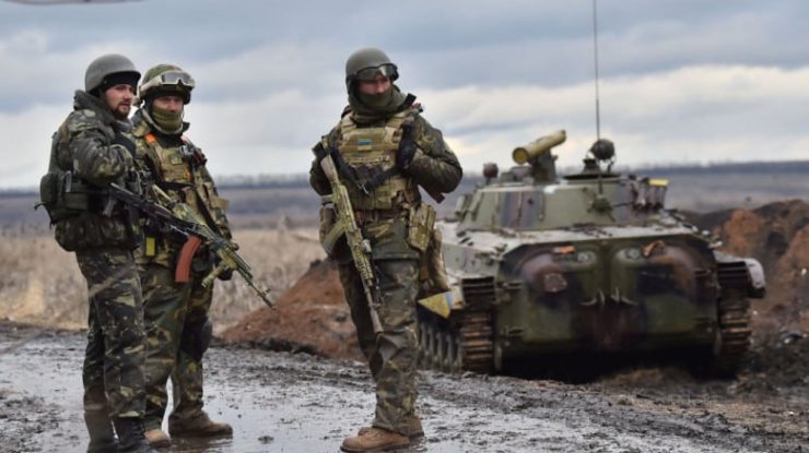 Japonia se alătură efortului NATO de sprijinire a Ucrainei cu „arme și echipamente neletale”