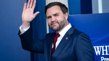 Un bărbat a fost pus sub acuzare după mai multe amenințări cu moartea la adresa vicepreședintelui SUA, JD Vance