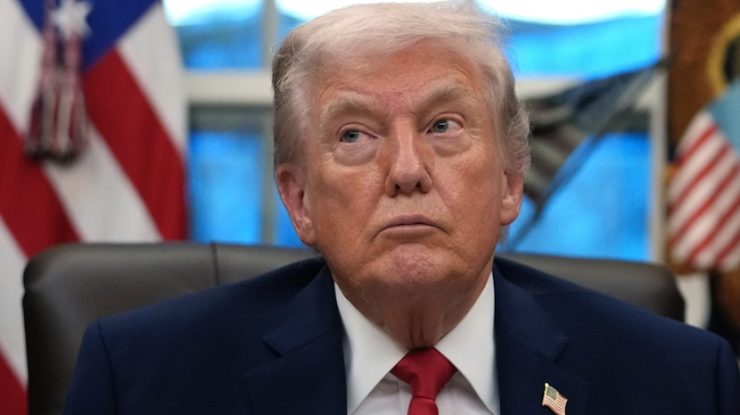 Donald Trump nu își cere scuze pentru videoclipul rasist distribuit pe contul său de socializare. Videoclipul îl înfățișa pe Barack și Michelle Obama, în corpuri de maimuțe