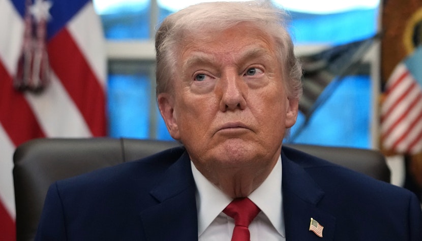 Donald Trump nu își cere scuze pentru videoclipul rasist distribuit pe contul său de socializare. Videoclipul îl înfățișa pe Barack și Michelle Obama, în corpuri de maimuțe