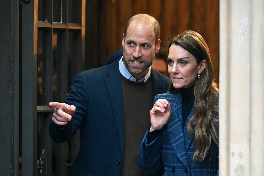 Prințul William și Prințesa de Wales au transmis că sunt „profund îngrijorați” de dezvăluirile apărute în dosarele Epstein