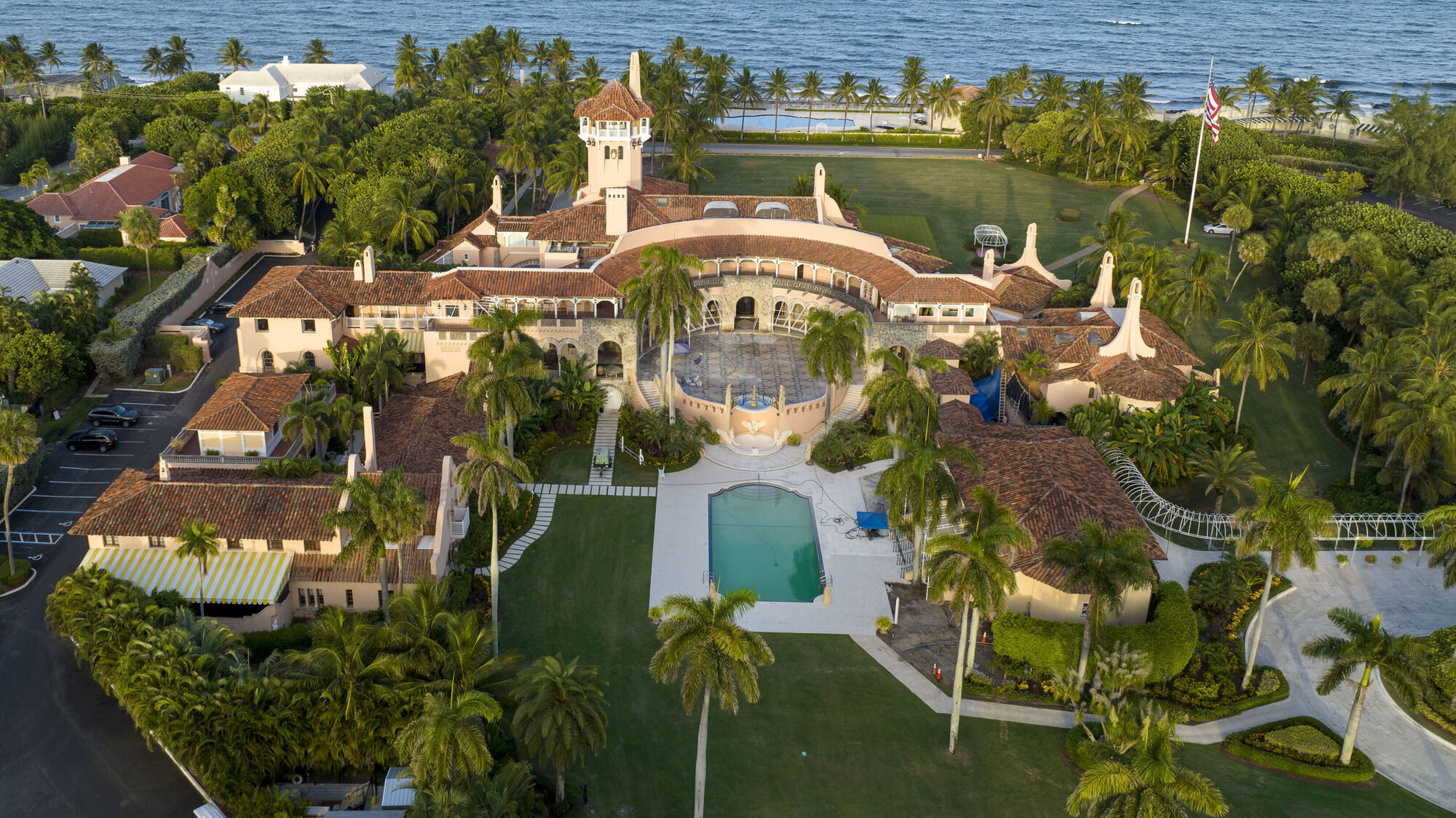 Incident grav la Mar-a-Lago, reședința lui Trump. Secret Service a ucis un bărbat înarmat care a pătruns în perimetrul securizat