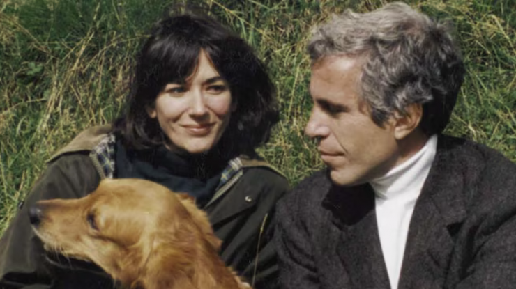 Ghislaine Maxwell va răspunde întrebărilor din Cazul Epstein „doar dacă e grațiată de Donald Trump”. Noi imagini cu fosta asociată a lui Jeffrey Epstein aflată în închisoare au fost publicate