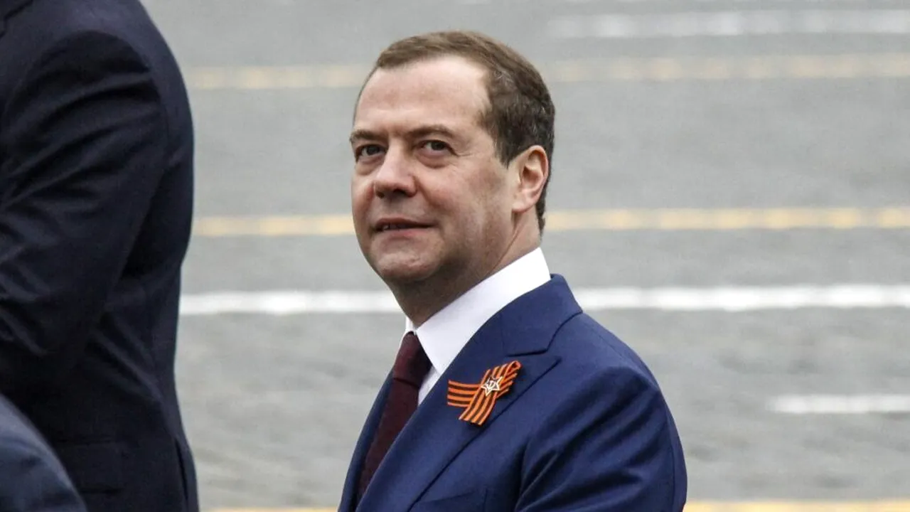 Medvedev îl laudă pe Trump pentru „calitățile sale în calitate de lider al Statelor Unite”, dar ironizează „submarinele nucleare americane”