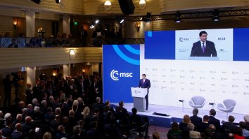 România, de o „irelevanță dureroasă” la Conferința de Securitate de la München. Dan Andronic: „În timp ce lumea se reconfigurează violent, Nicușor Dan a strălucit prin absență. I-a trimis pe olăcarii impostori de la USR”