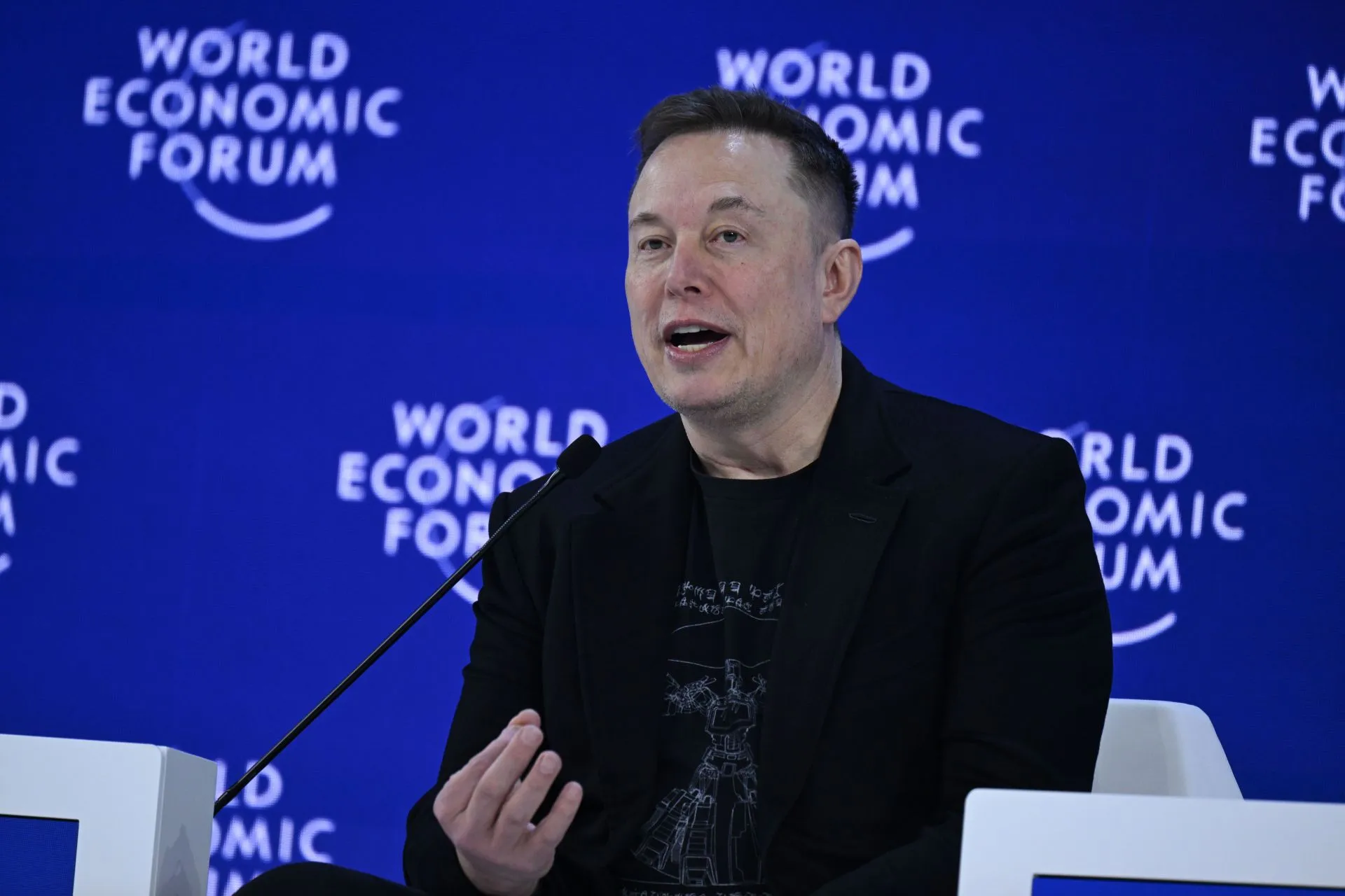 Elon Musk dă în judecată Comisia Europeană și contestă amenda record de 120 de milioane de euro