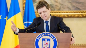 Silviu Predoiu, despre răspunsul întârziat al lui Nicușor Dan la invitația lui Trump: „România va merge la prima reuniune a Consiliului Păcii ca observator. Un rol perfect potrivit pentru o țară care pare că și-a transformat ezitarea în doctrină de politică externă”