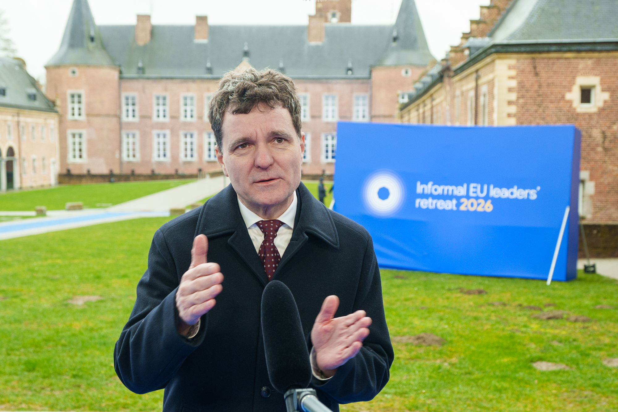 Nicușor Dan a participat la reuniunea informală a Consiliului European, în Belgia. Alex Anghel: „Ar cam fi cazul să răspundă și invitației lui Trump în Consiliul pentru Pace. Președintele nu a decis încă dacă merge în SUA pe 19 februarie”