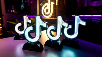 Comisia Europeană ia în calcul amendarea TikTok pentru funcții care favorizează dependența