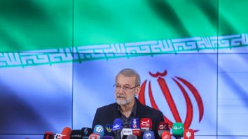 Astăzi are loc înmormântarea lui Ali Larijani, asasinat luni de SUA-Israel. Era considerat „liderul de facto” al Iranului și mâna dreaptă a Liderului Suprem